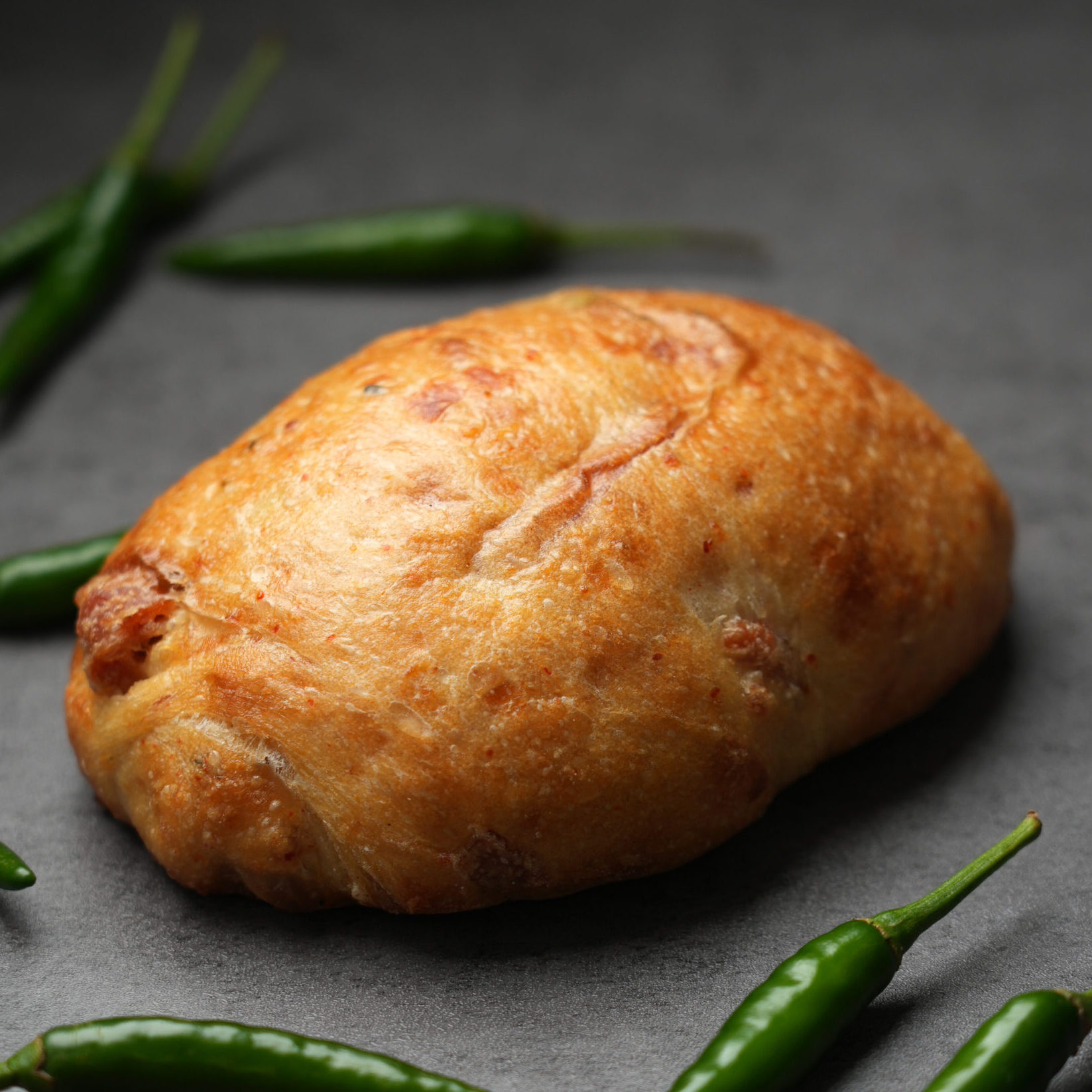 Jalapeno Pepper Sausage Bread 辣椒芝士腸法包